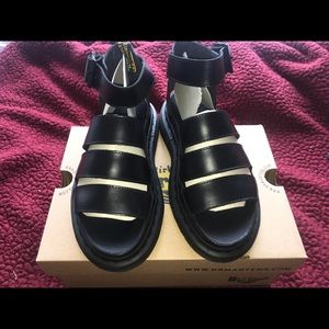 Clarissa II Doc Marten sandals, Black